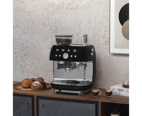  Эспрессо кофемашина Smeg EGF03BLEU черный 